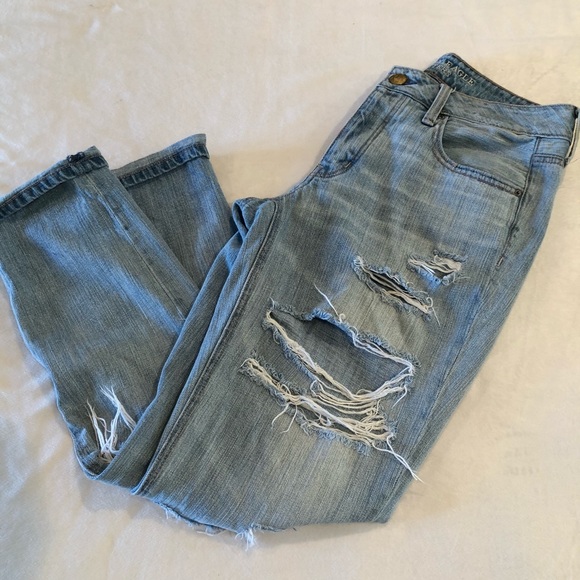 American Eagle Tomgirl Style Ripped Jeans - Picture 6 of 13